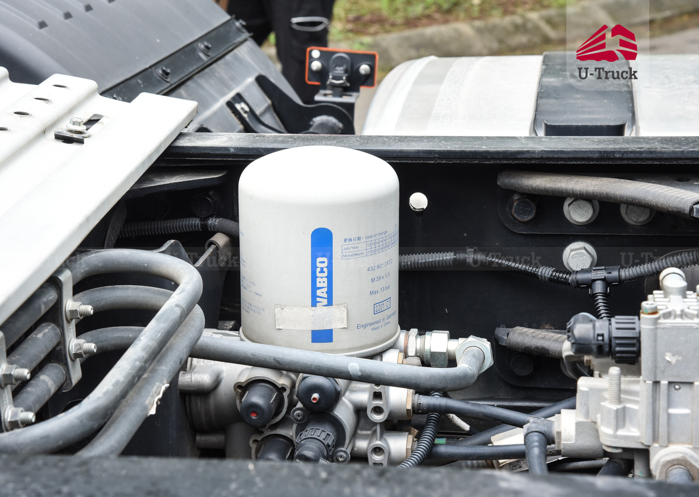 Xe đầu kéo JAC Q7 480 cầu láp số tự động