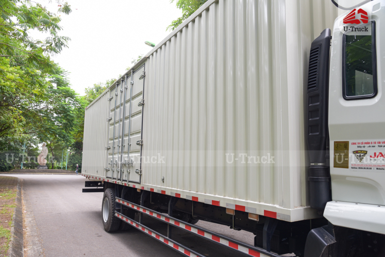 Xe tải JAC A5 4X2 thùng công Nhập Khẩu 1CH 9M5