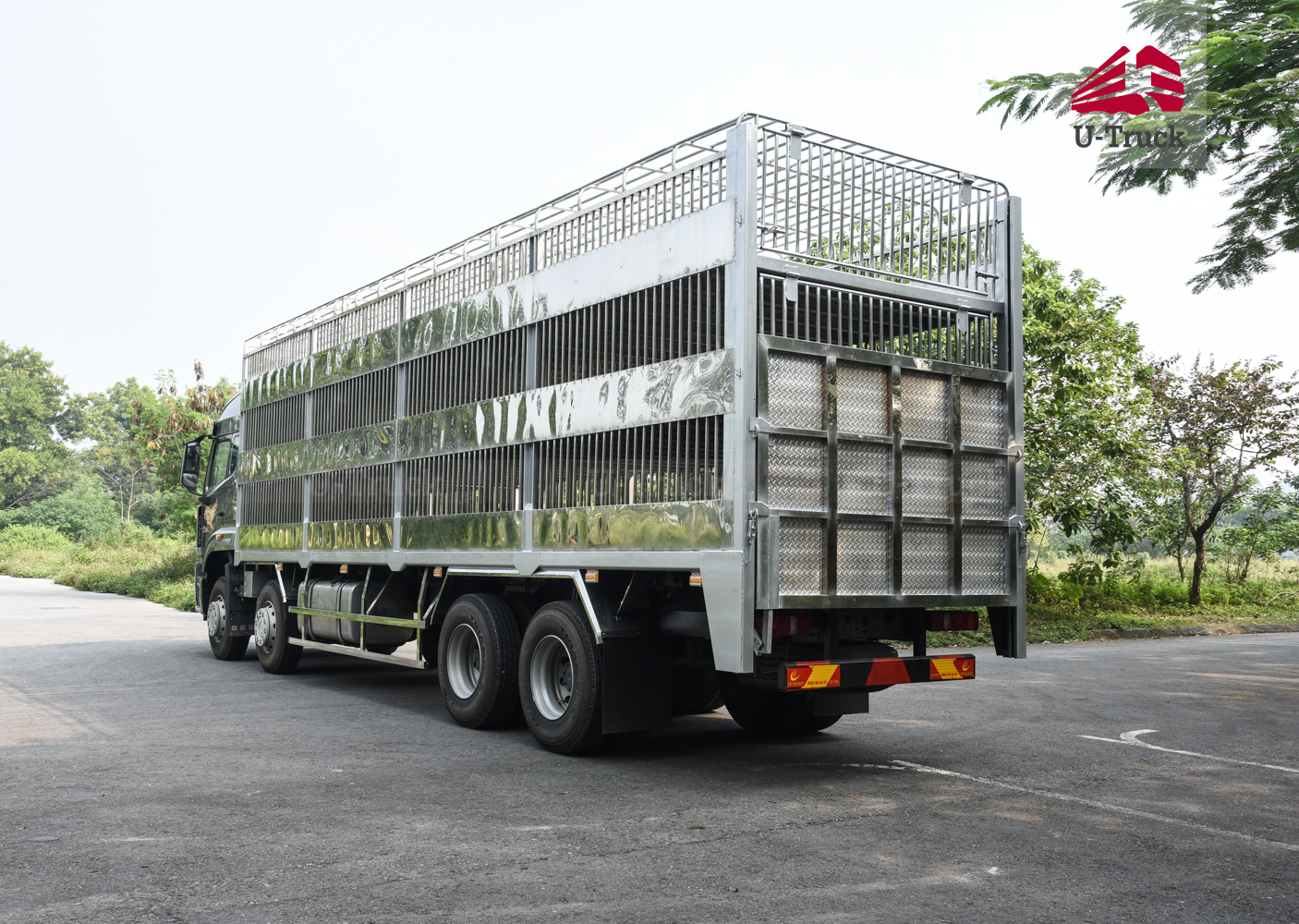 Xe chở gia súc HOWO NX 8×4 9m6