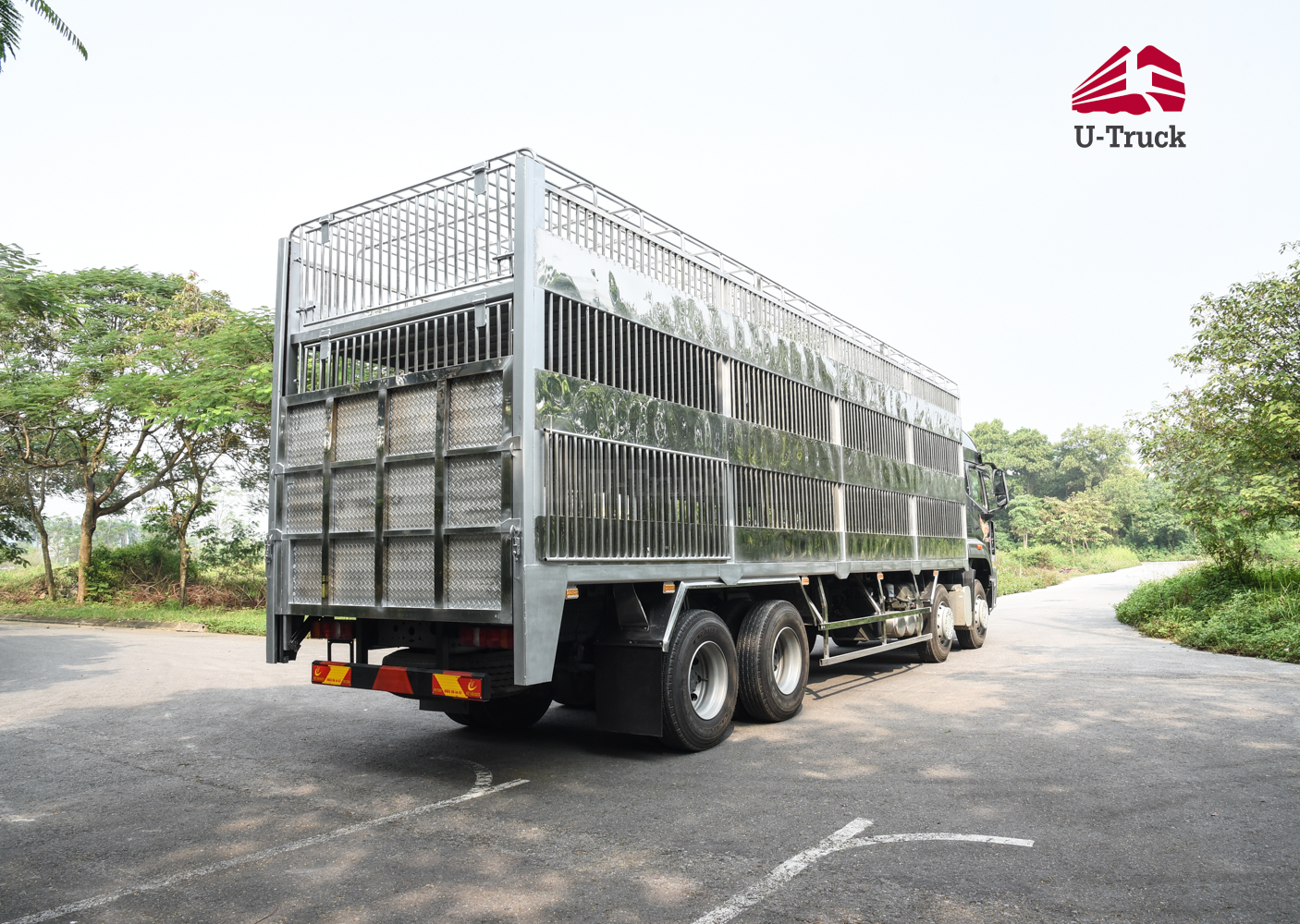 Xe chở gia súc HOWO NX 8×4 9m6