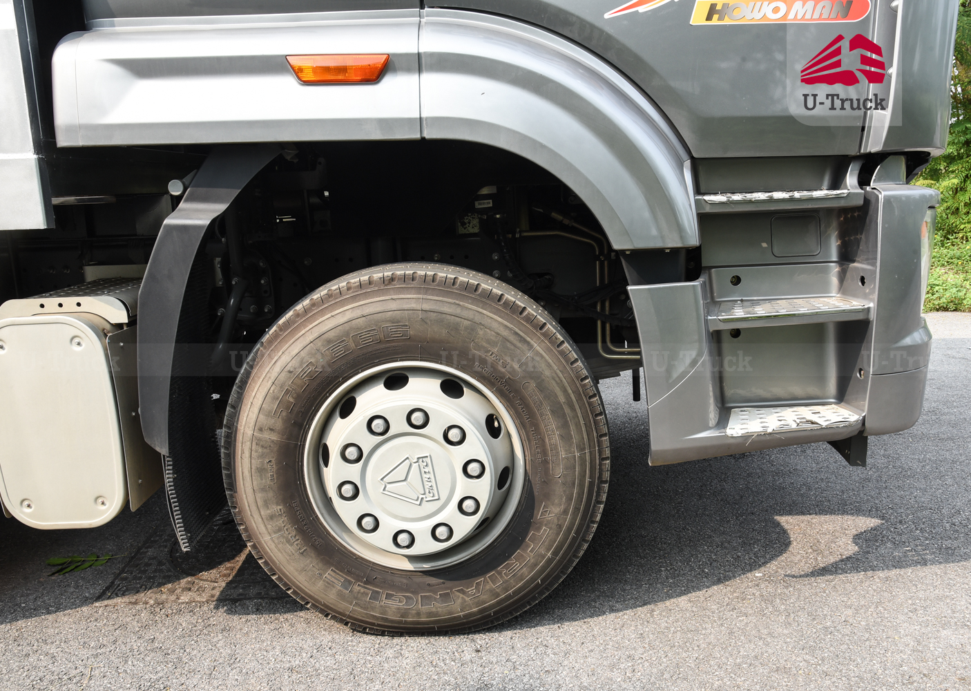 Xe chở gia súc HOWO NX 8×4 9m6