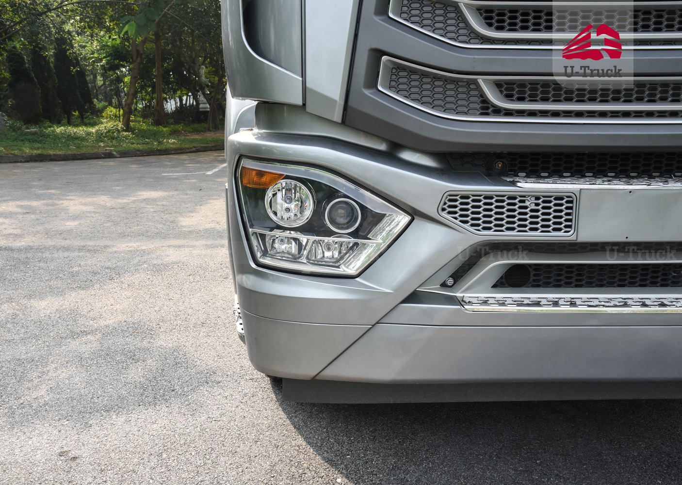 Xe chở gia súc HOWO NX 8×4 9m6