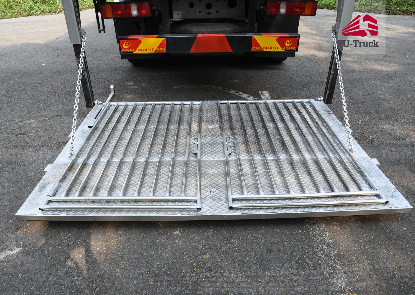 Xe chở gia súc HOWO NX 8×4 9m6