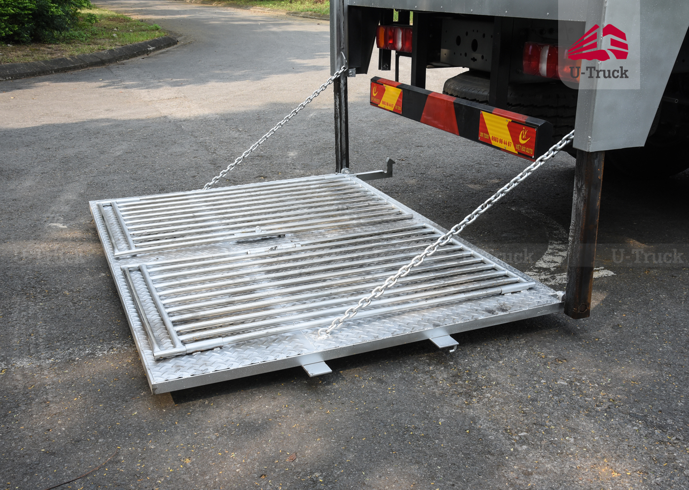 Xe chở gia súc HOWO NX 8×4 9m6