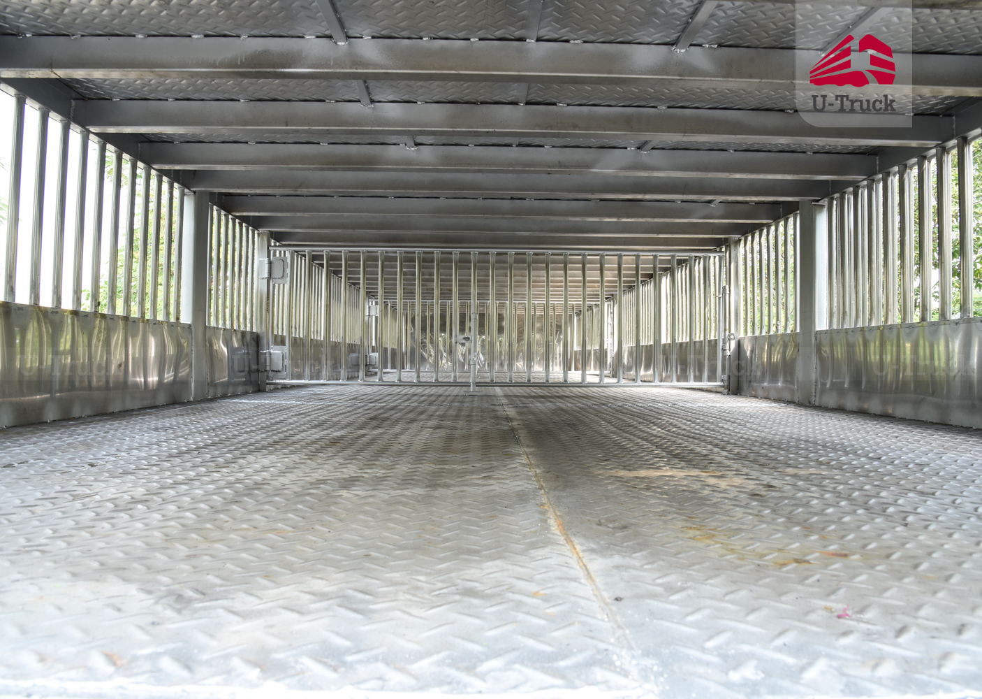 Xe chở gia súc HOWO NX 8×4 9m6