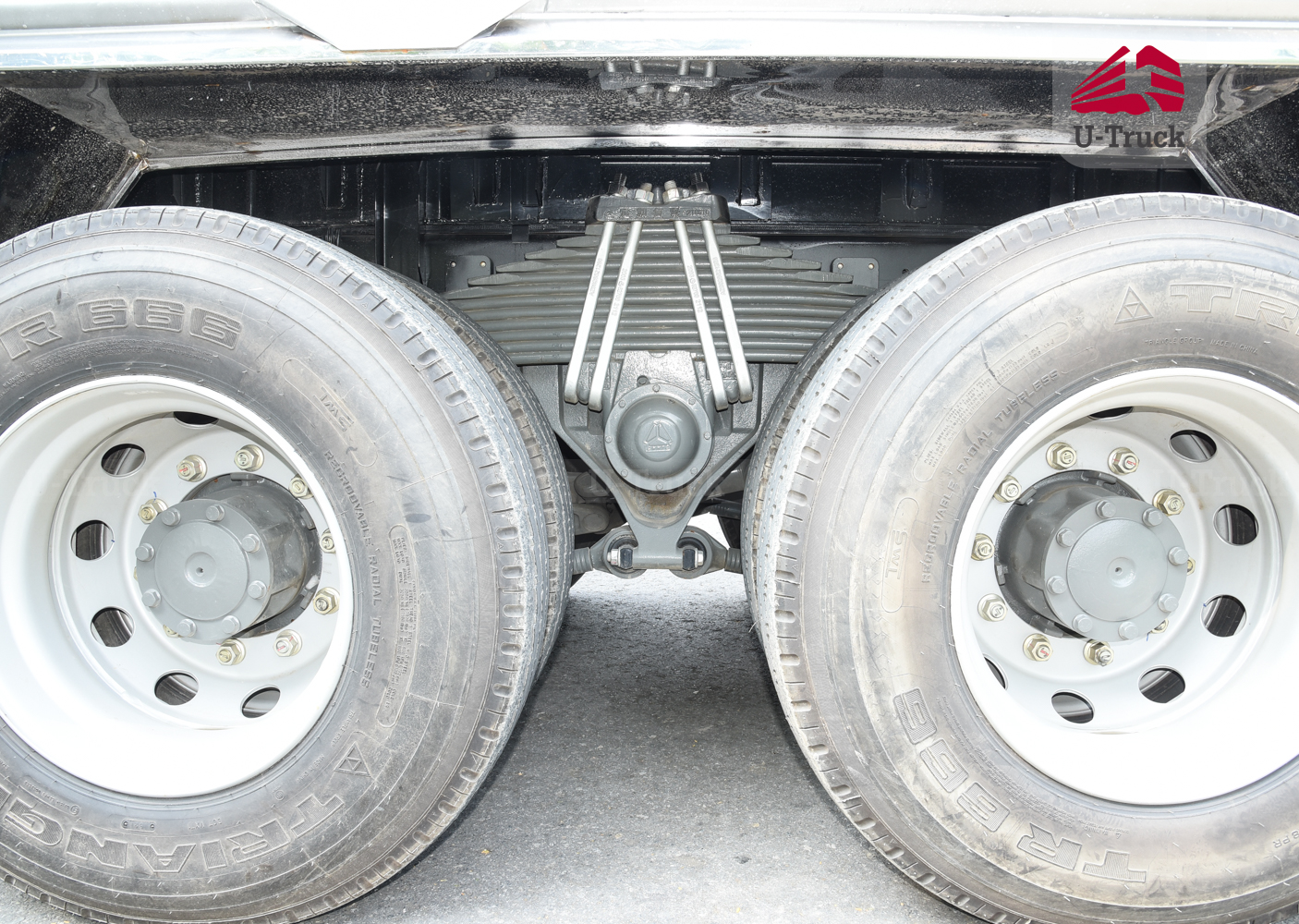 Xe chở gia súc HOWO NX 8×4 9m6