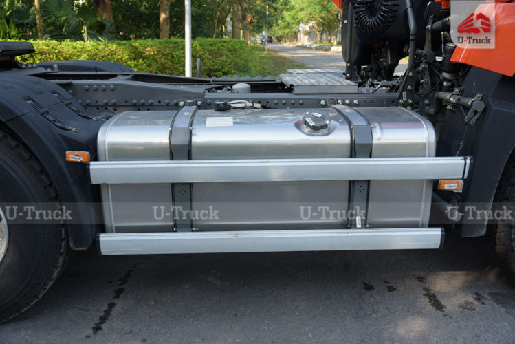 Xe chở gia súc HOWO NX 8×4 9m6