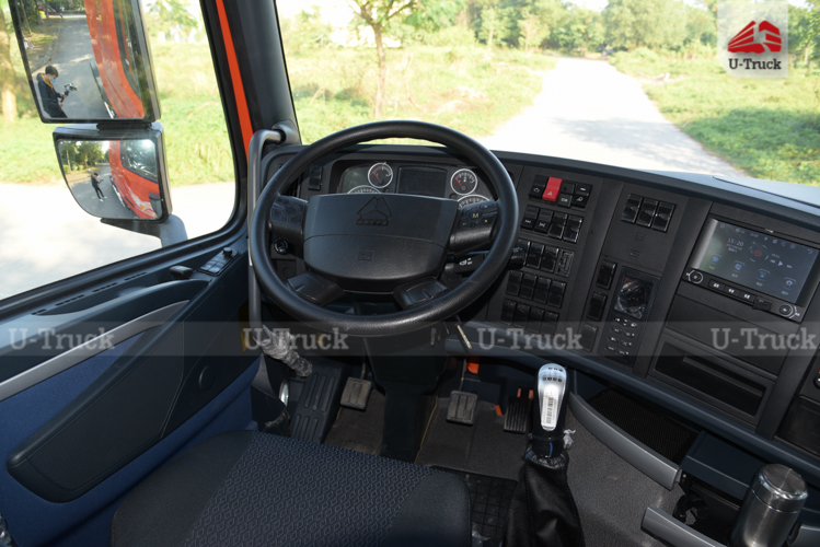 Xe chở gia súc HOWO NX 8×4 9m6