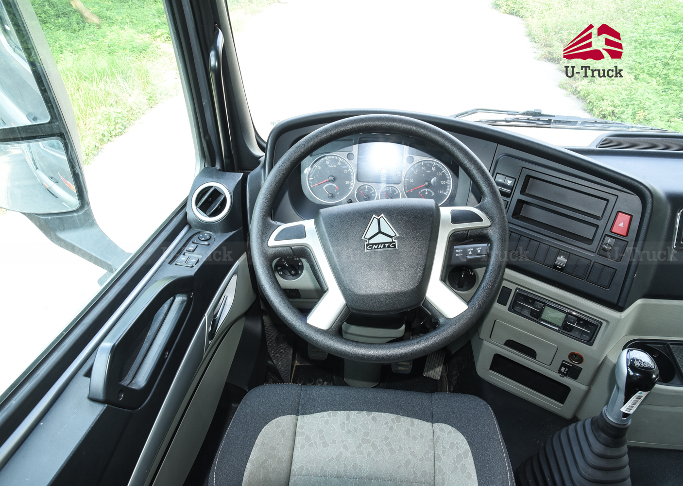 Xe chở gia súc HOWO NX 8×4 9m6