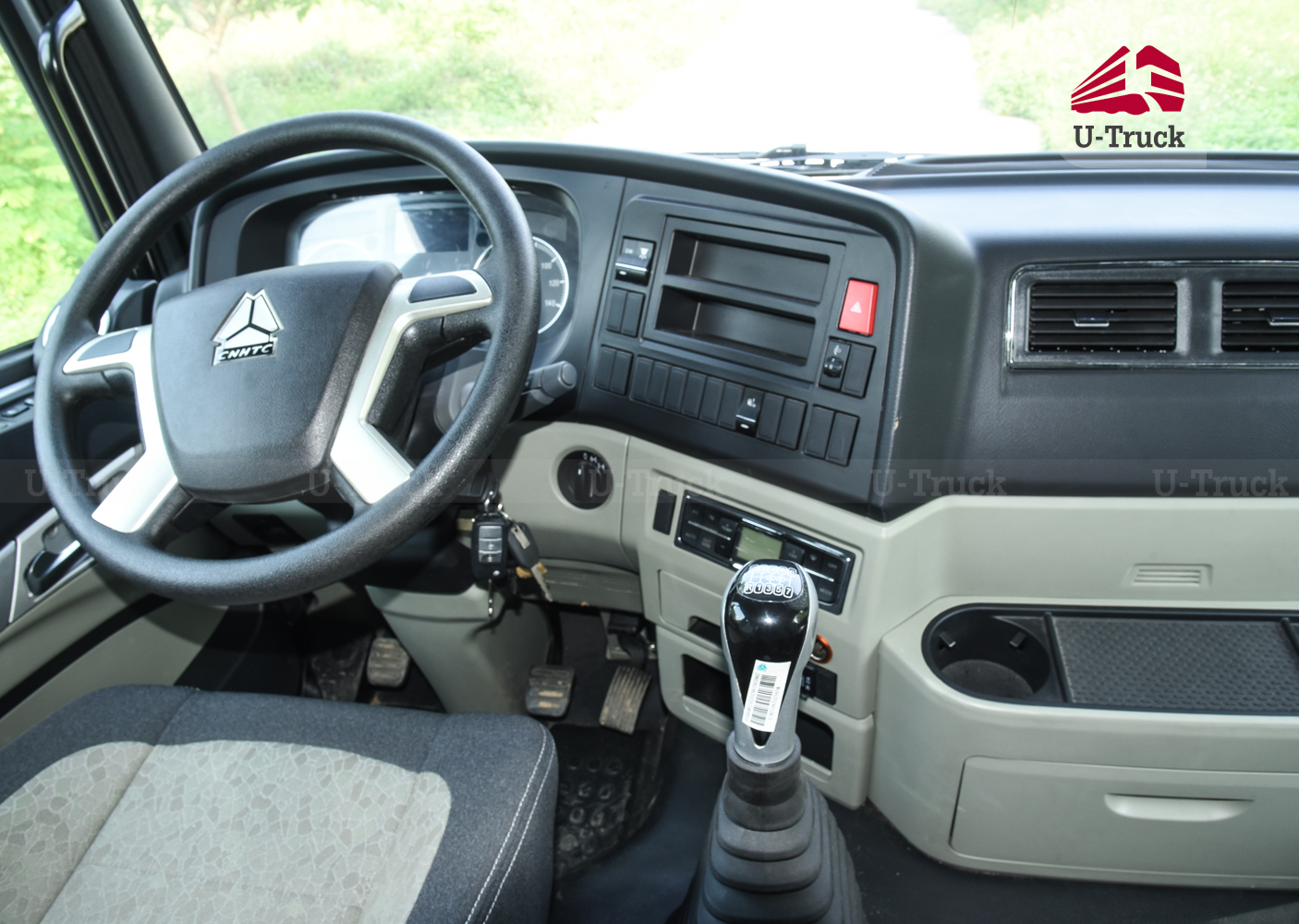 Xe chở gia súc HOWO NX 8×4 9m6