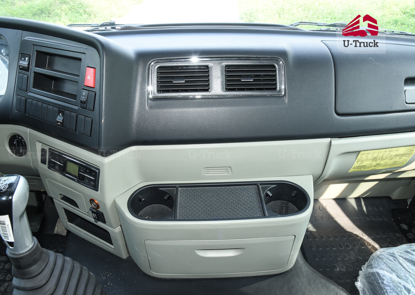 Xe chở gia súc HOWO NX 8×4 9m6