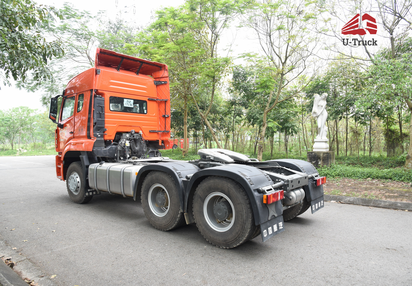 Xe đầu kéo HOWO NX 440 cầu dầu