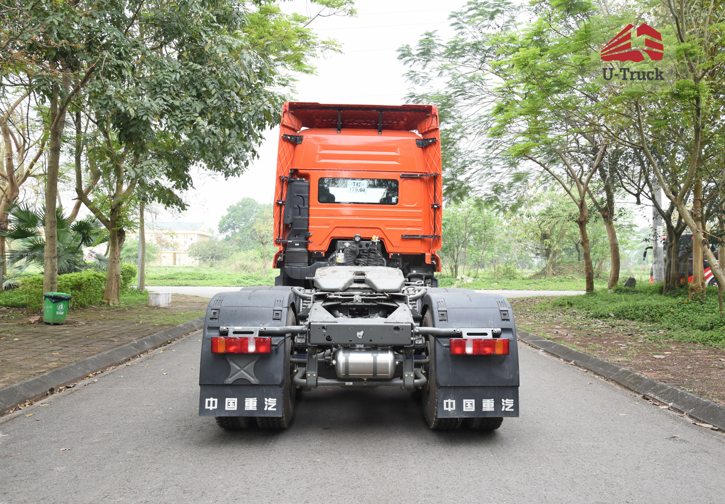 Xe đầu kéo HOWO NX 440 cầu dầu