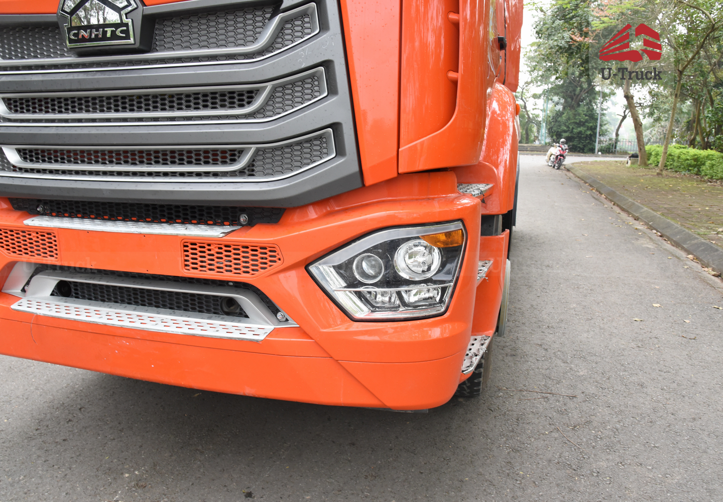 Xe đầu kéo HOWO NX 440 cầu dầu