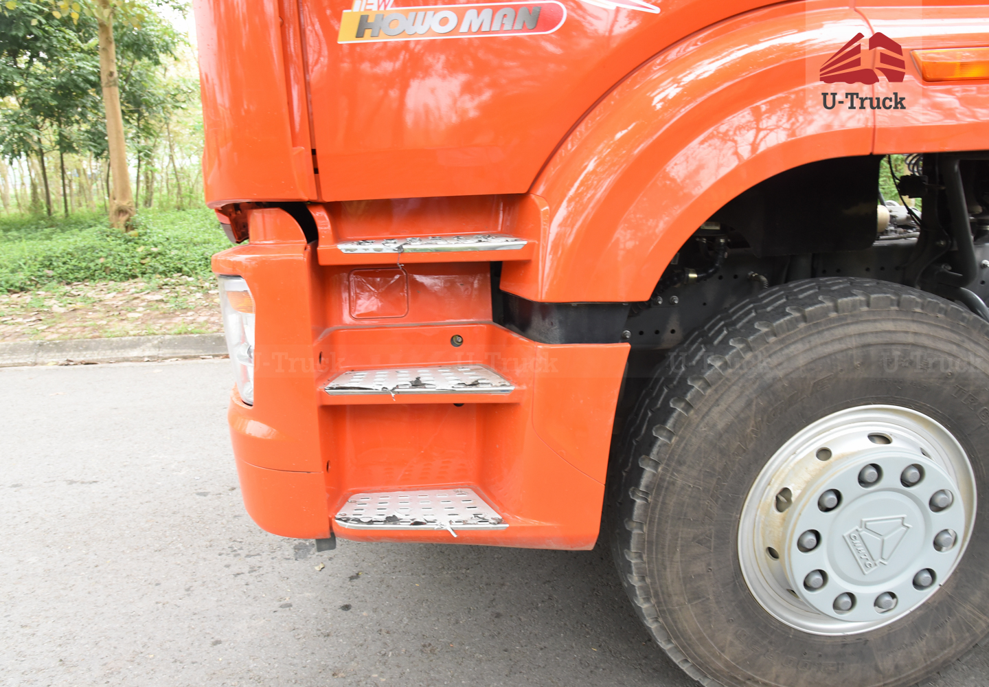 Xe đầu kéo HOWO NX 440 cầu dầu