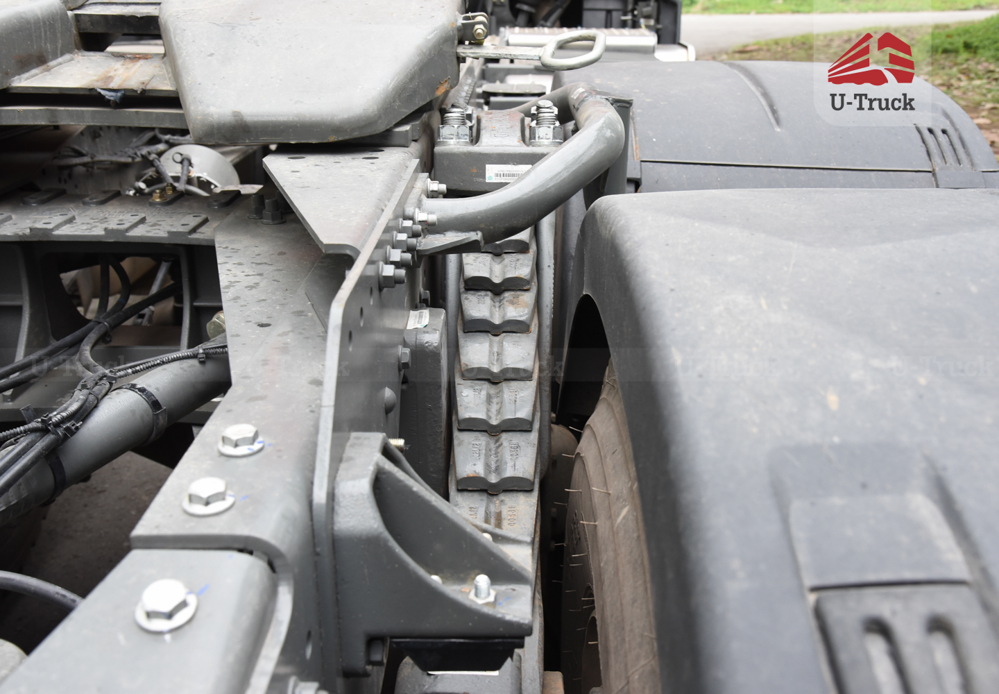 Xe đầu kéo HOWO NX 440 cầu dầu