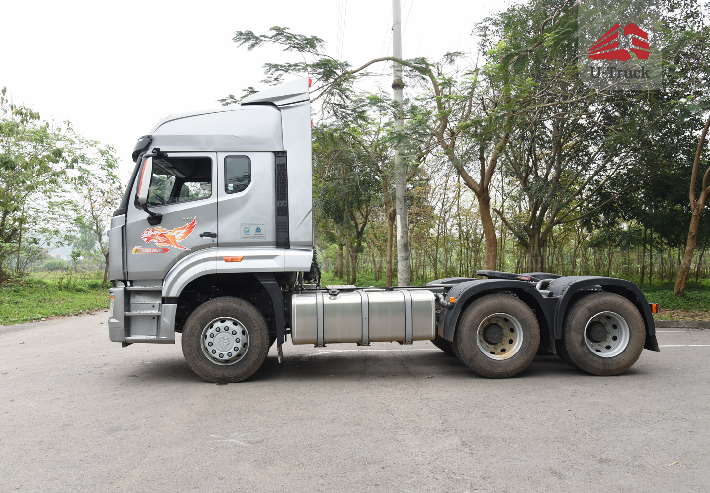 Xe đầu kéo HOWO NX 440 cầu láp