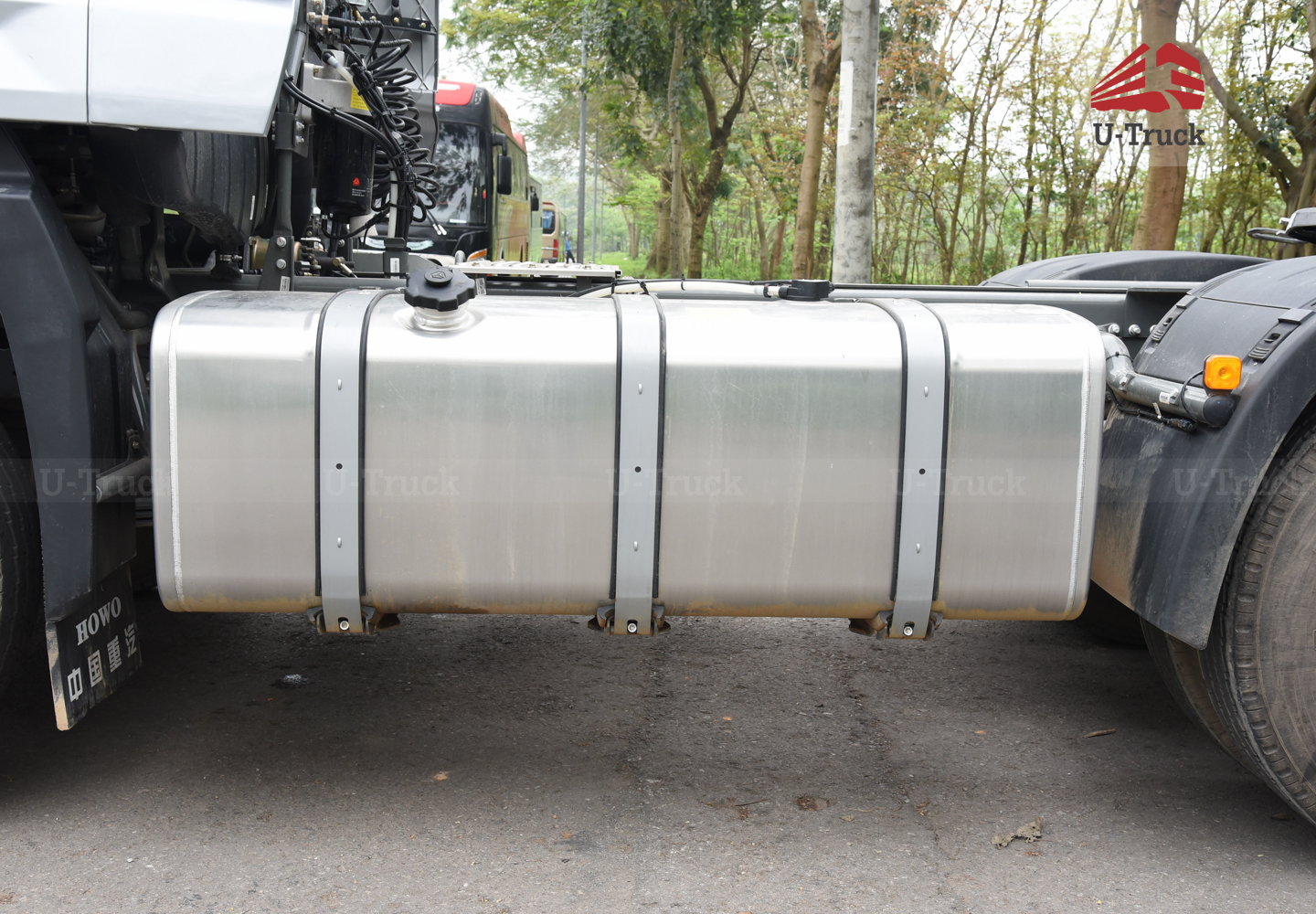 Xe đầu kéo HOWO NX 440 cầu láp