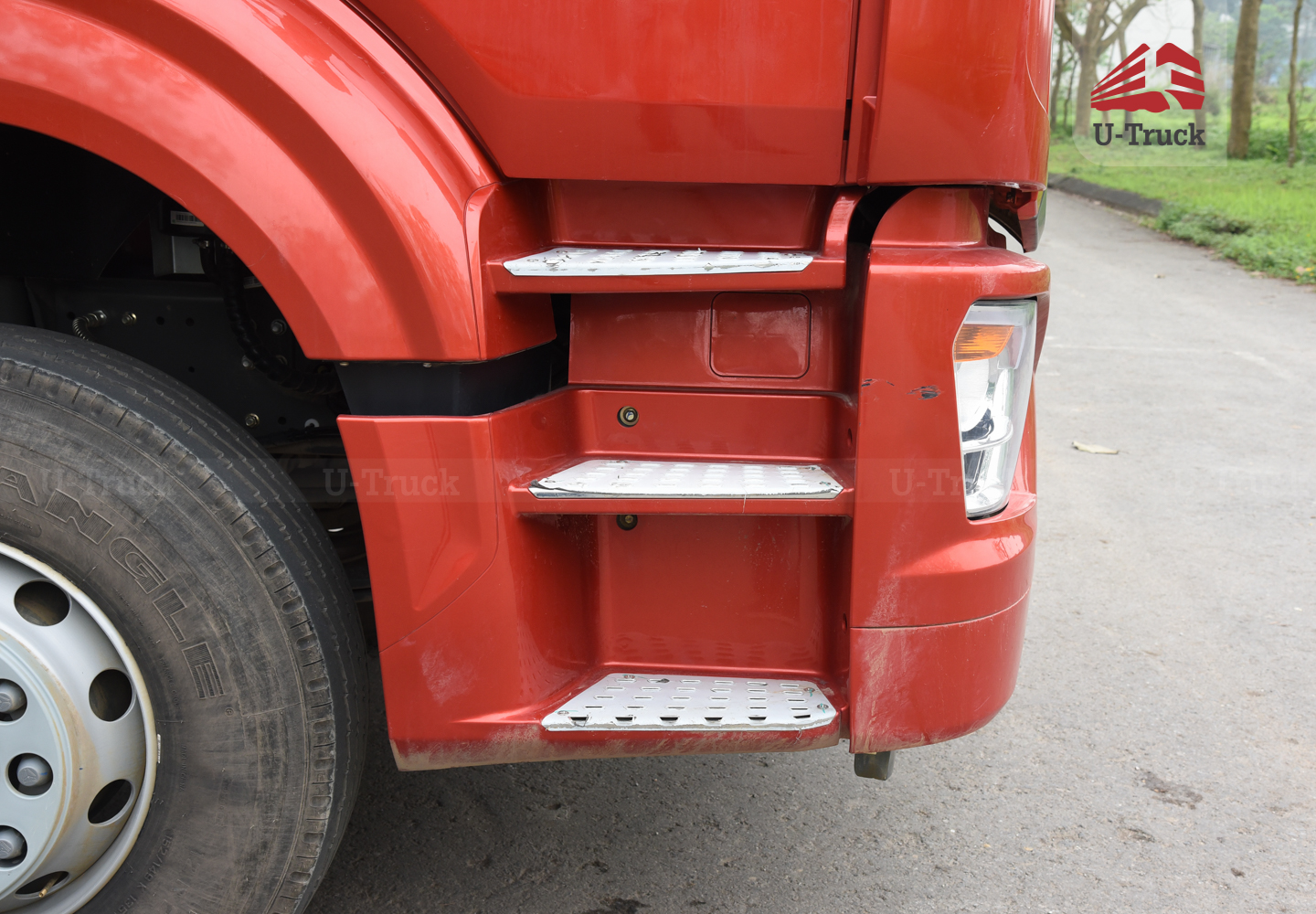 Xe đầu kéo HOWO NX 280 cầu láp