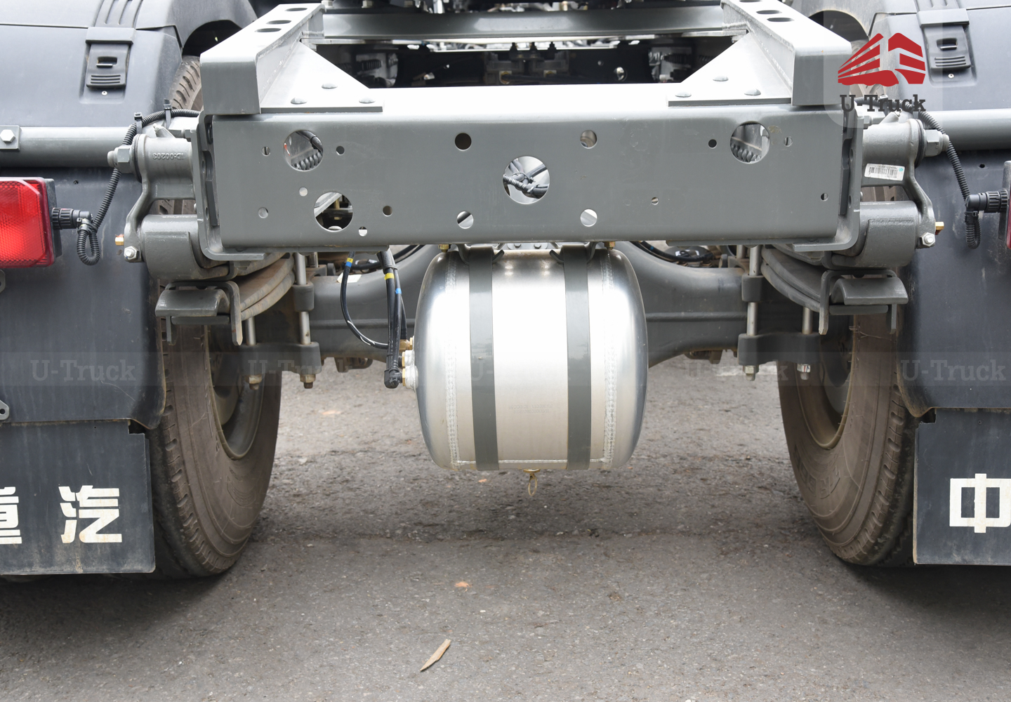 Xe đầu kéo HOWO NX 280 cầu láp