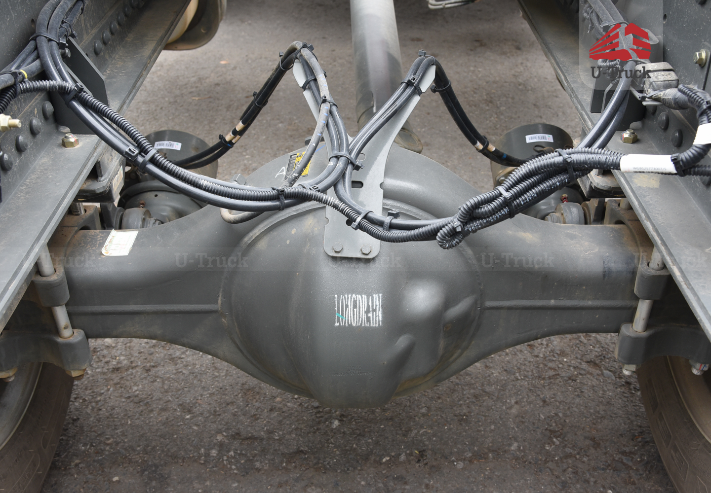 Xe đầu kéo HOWO NX 280 cầu láp