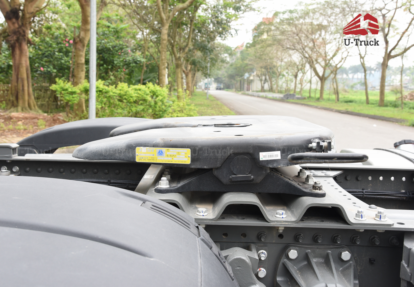 Xe đầu kéo HOWO NX 280 cầu láp