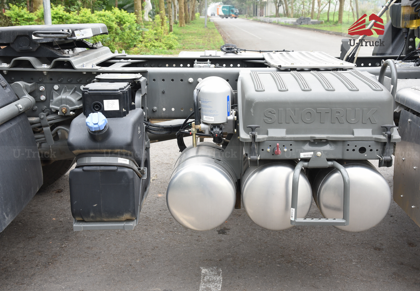 Xe đầu kéo HOWO NX 280 cầu láp