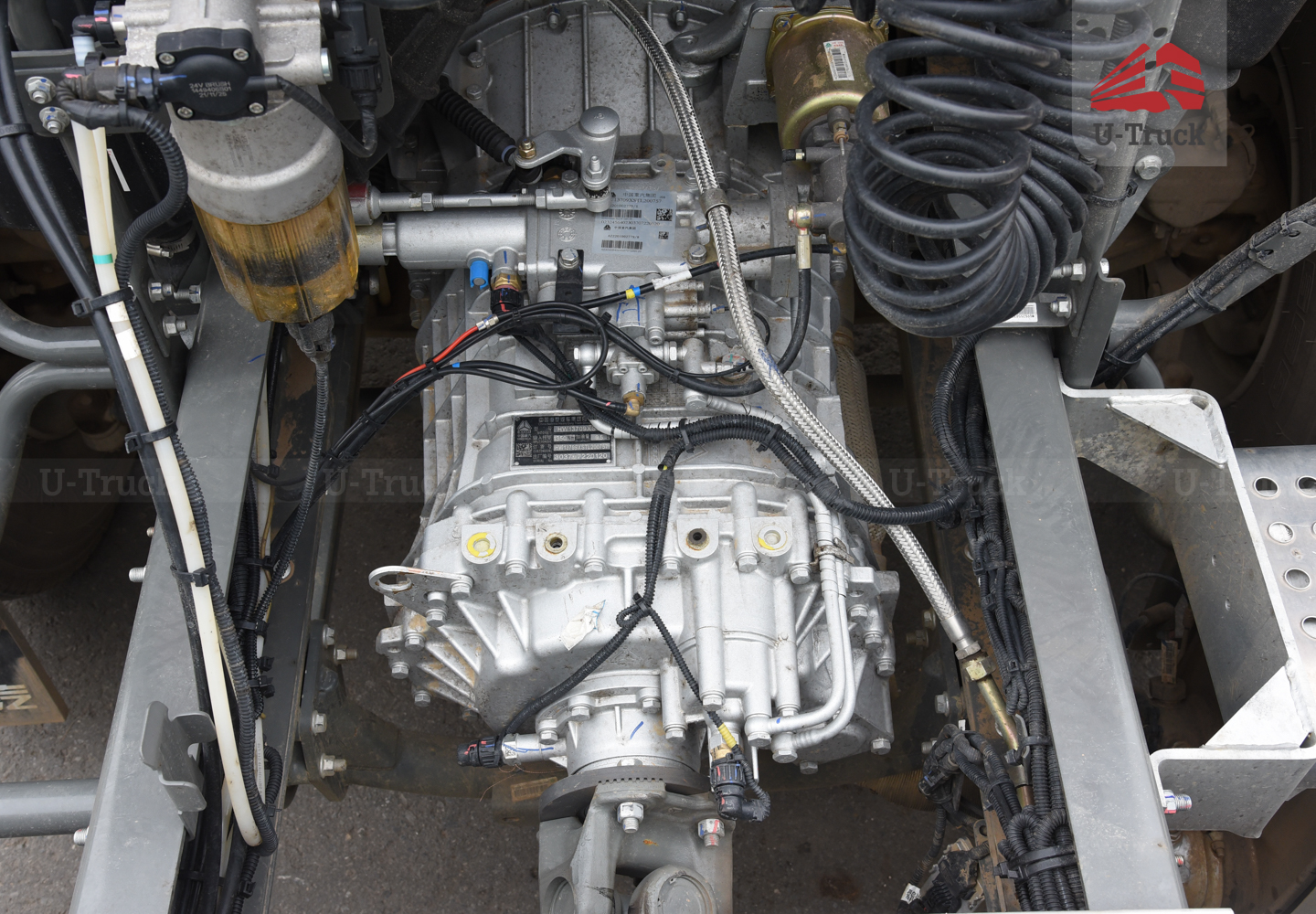 Xe đầu kéo HOWO NX 280 cầu láp