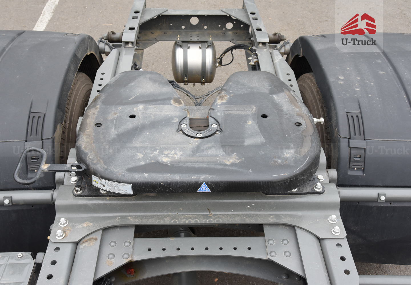 Xe đầu kéo HOWO NX 280 cầu láp