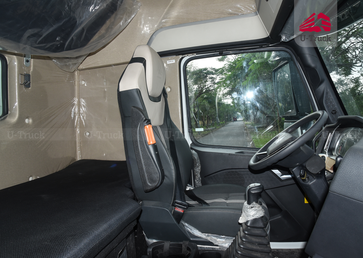 Xe Tải TH7 8×4 Khung Mui Nhập Khẩu 9M7