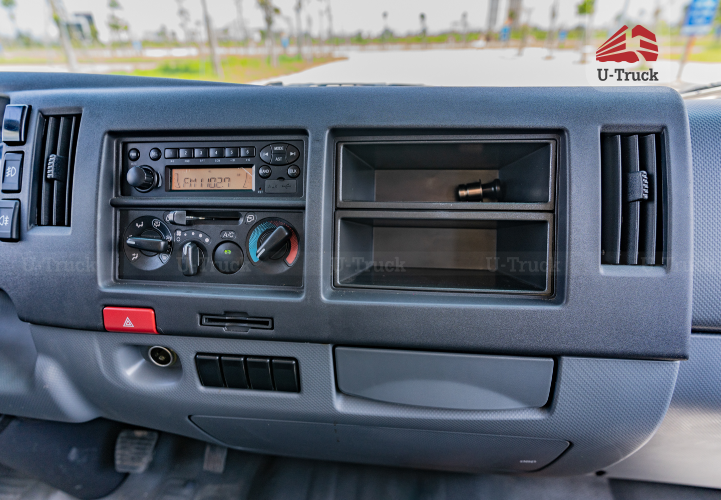 Xe tải JAC N650S Plus Thùng kín 6T4