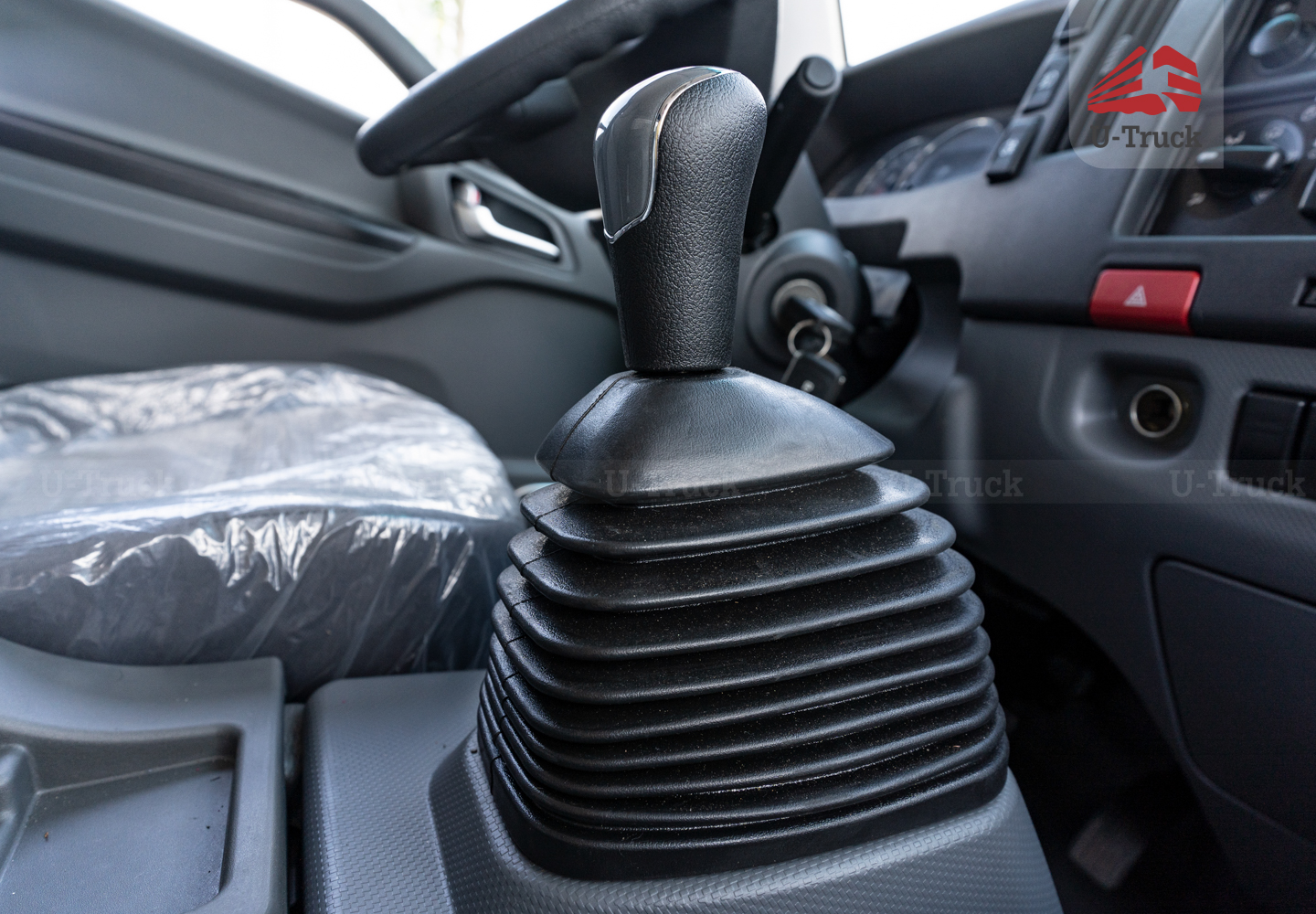 Xe tải JAC N650S Plus Thùng kín 6T4