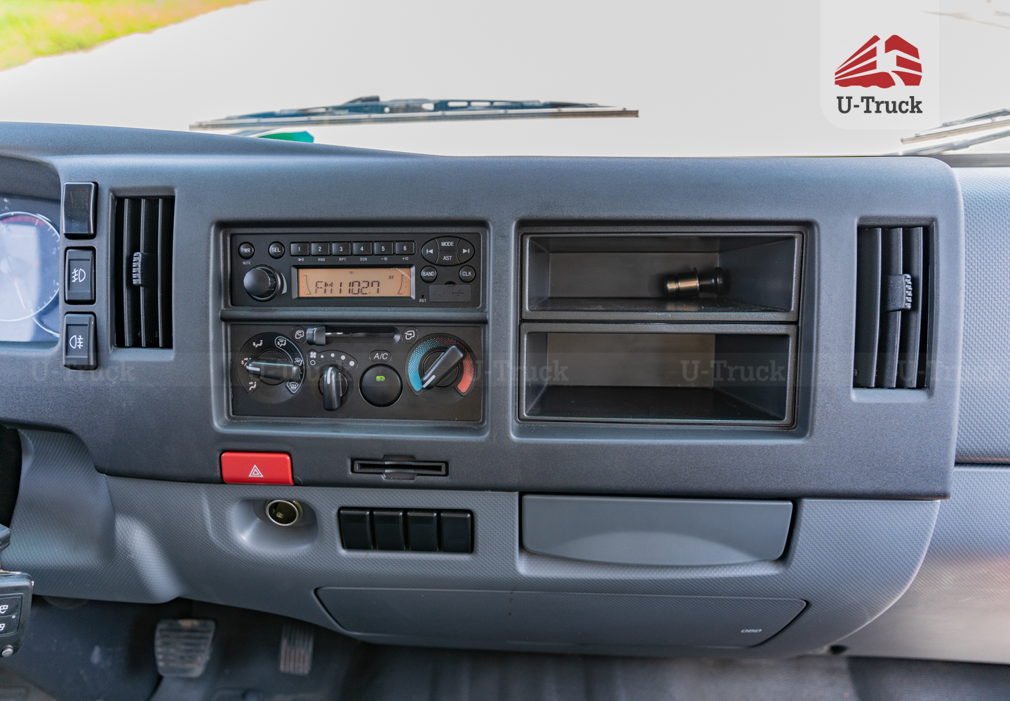 Xe tải JAC N650S Plus Thùng kín 6T4