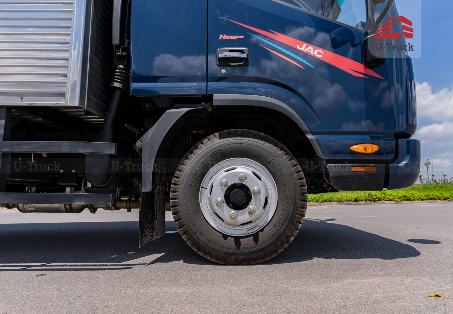 Xe tải JAC N650S Plus Thùng kín 6T4