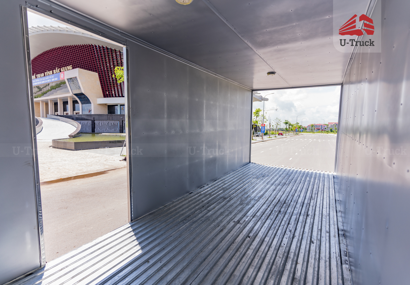 Xe tải JAC N650S Plus Thùng kín 6T4