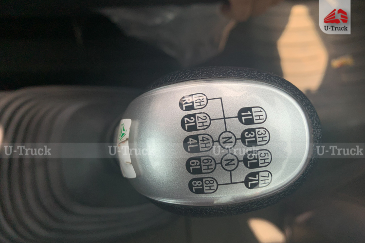 Xe đầu kéo HOWO G7 440 cầu láp