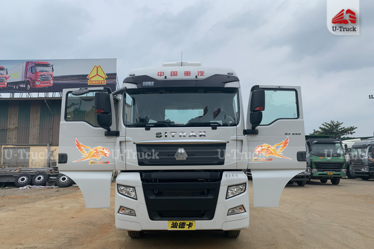 Xe đầu kéo HOWO G7 440 cầu láp