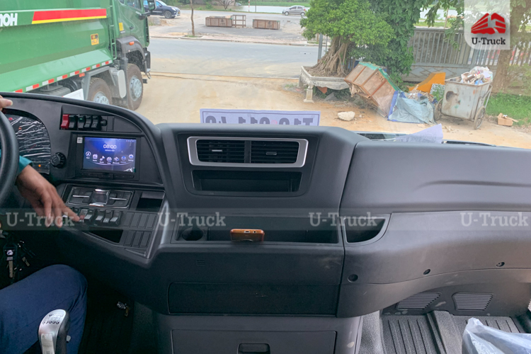 Xe đầu kéo HOWO G7 440 cầu láp