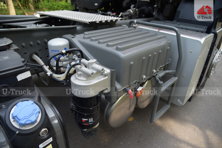 Xe đầu kéo HOWO G7 540 cầu dầu