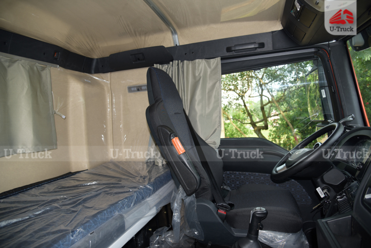 Xe đầu kéo HOWO G7 540 cầu dầu