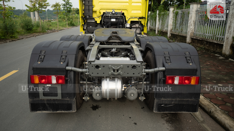 Xe đầu kéo HOWO G7 540 cầu láp