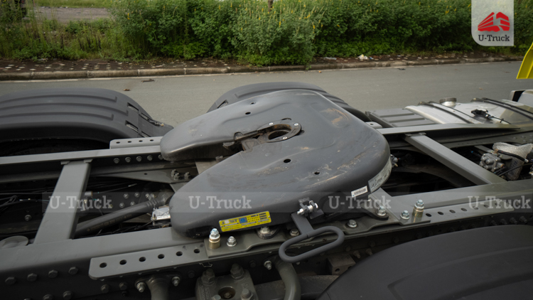 Xe đầu kéo HOWO G7 540 cầu láp