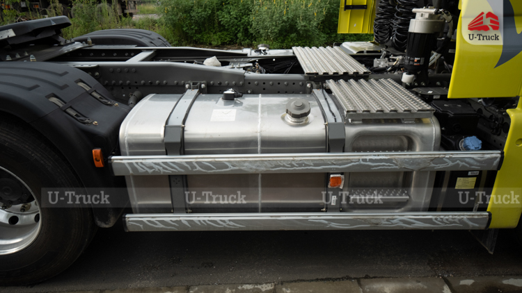 Xe đầu kéo HOWO G7 540 cầu láp