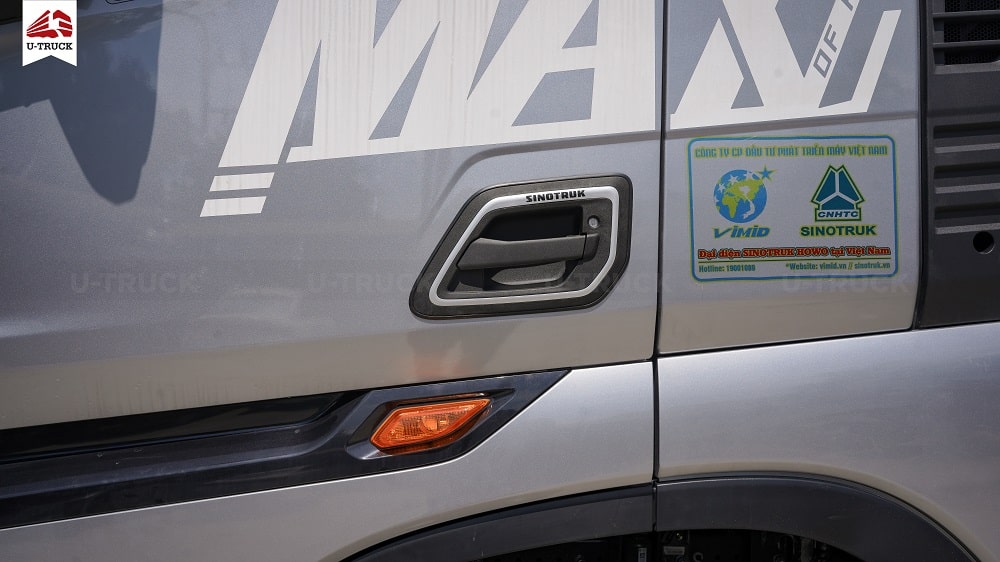 Xe tải HOWO MAX 280 6X2 Khung Mui 9M9 (NEW)