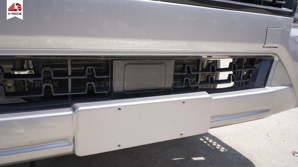 Xe tải HOWO MAX 280 6X2 Khung Mui 9M9 (NEW)