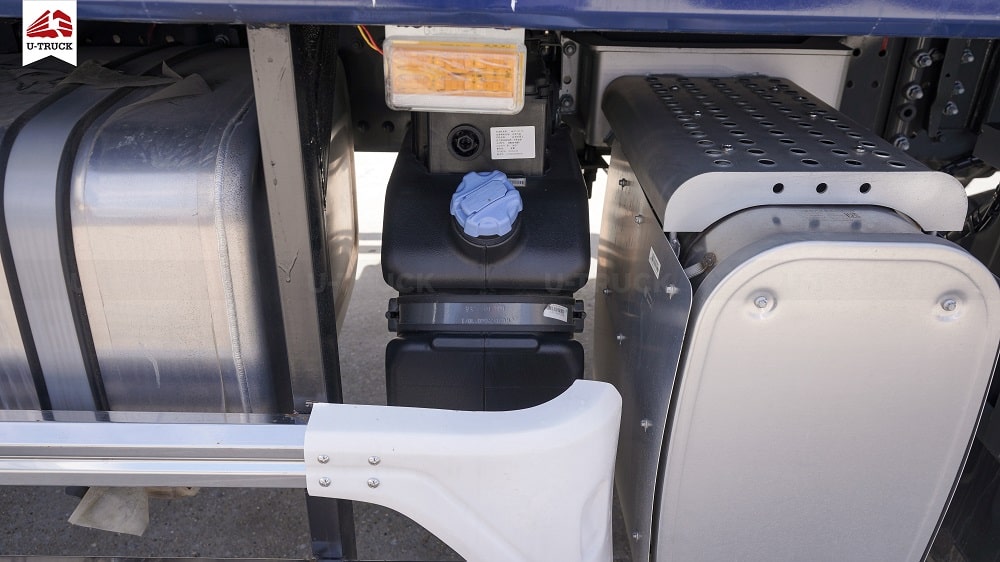 Xe tải HOWO MAX 280 6X2 Khung Mui 9M9 (NEW)