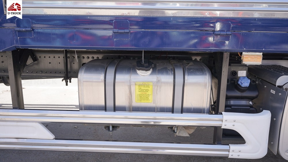 Xe tải HOWO MAX 280 6X2 Khung Mui 9M9 (NEW)