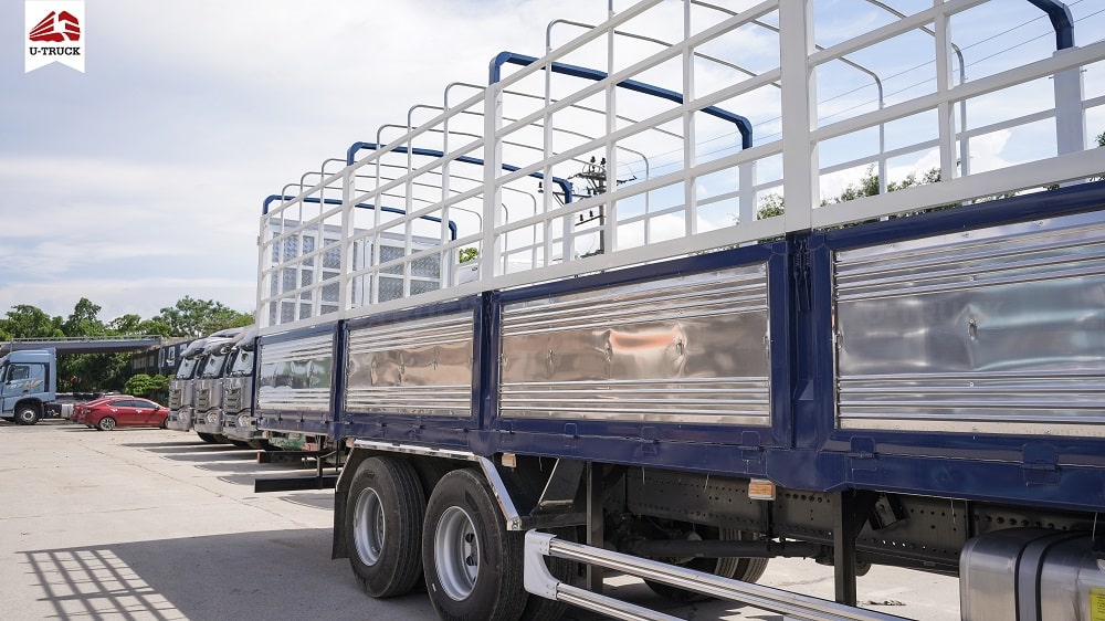 Xe tải HOWO MAX 280 6X2 Khung Mui 9M9 (NEW)