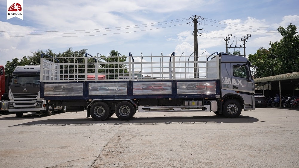 Xe tải HOWO MAX 280 6X2 Khung Mui 9M9 (NEW)