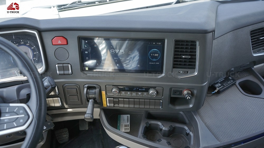 Xe tải HOWO MAX 280 6X2 Khung Mui 9M9 (NEW)